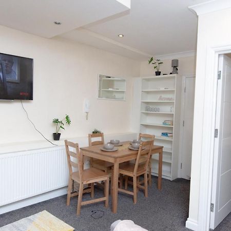 Evergreen Apartments-Flat 7, Londra Exterior foto